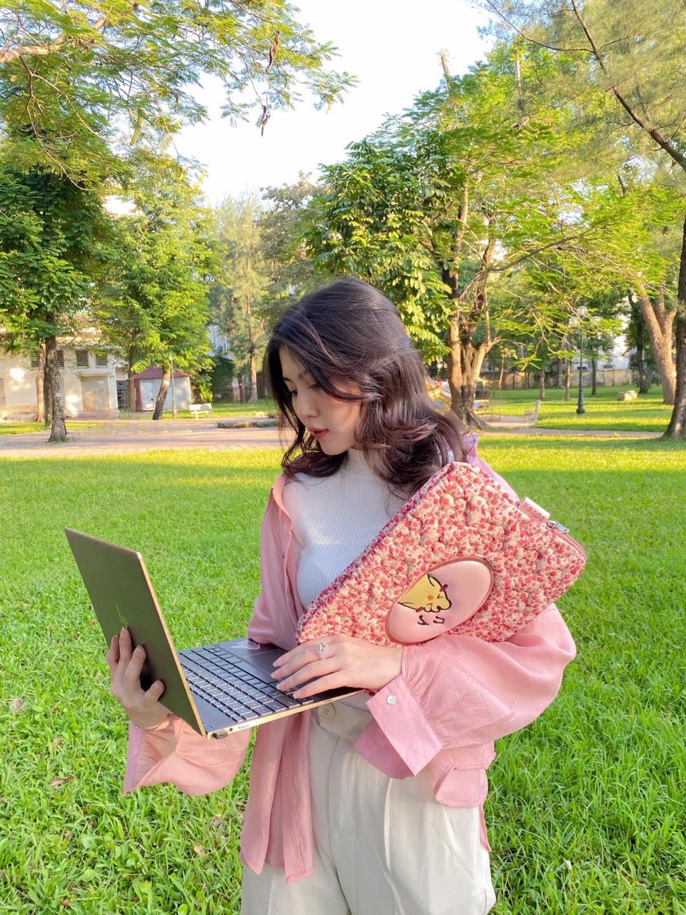 ngaos_accessories_laptop_cover_embroidery_light_pink