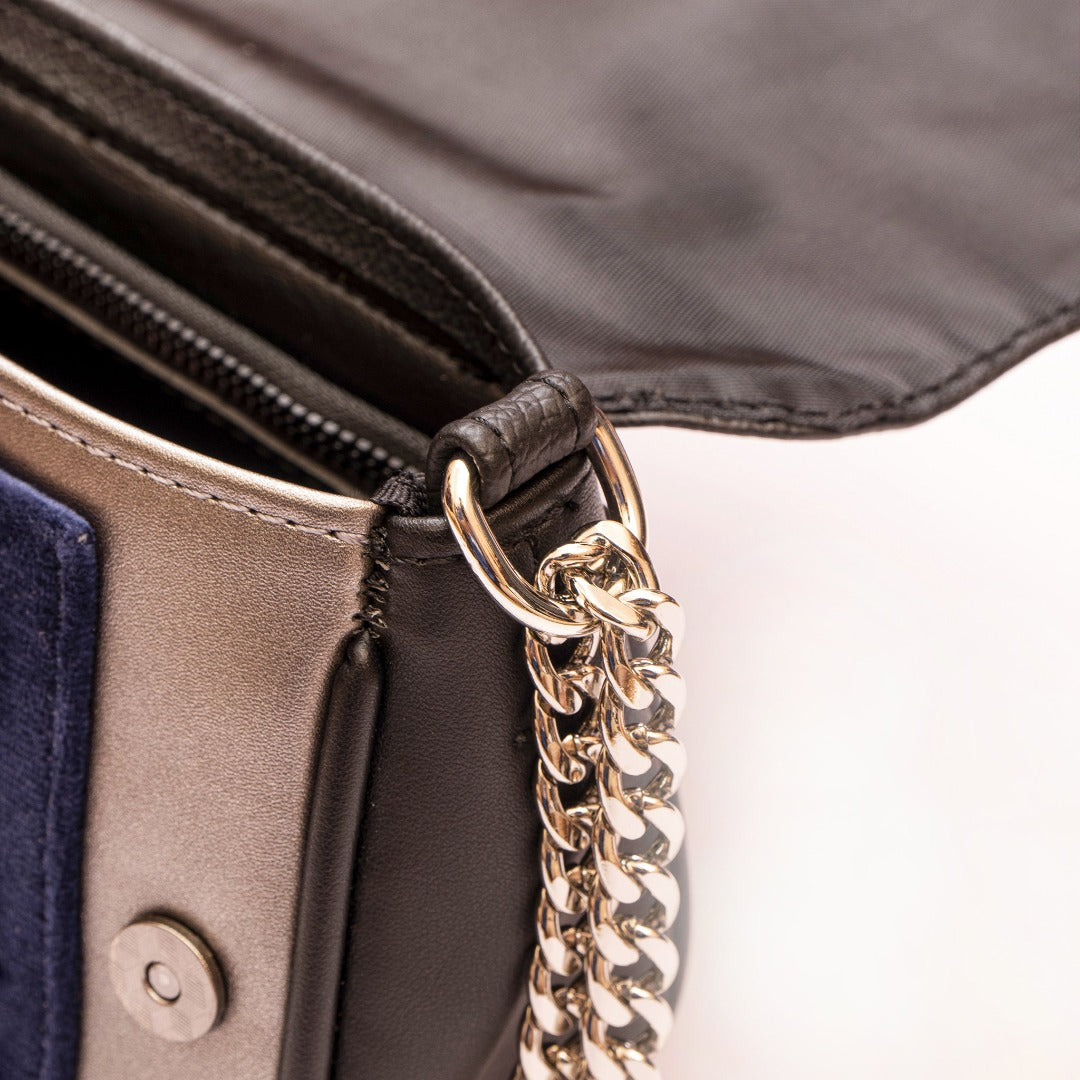 ngaos_crossbody_bag_candy_crush_black