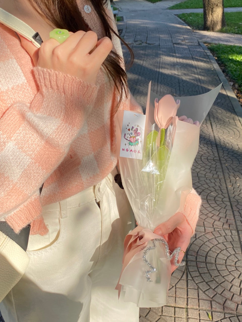 ngaos_flower_tulip_charm_light_pink